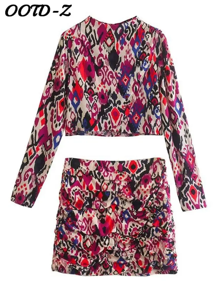 

Женский комплект из двух предметов с цветочным принтом, Топ с длинным рукавом и мини-юбка с V-образным вырезом