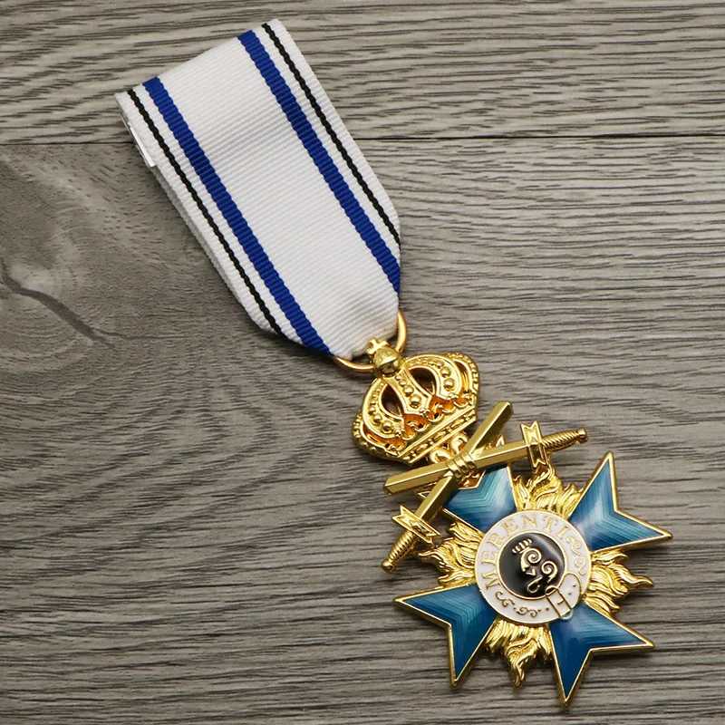 

Прусский баварский крест с короной, металлическая эмалированная эмблема, советский памятный значок, сундук