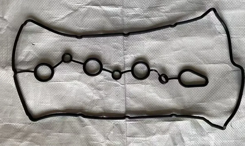 

Свечи зажигания + уплотнения свечей зажигания + крышка прокладки головки + воздушный фильтр + ремень двигателя для cs75plus