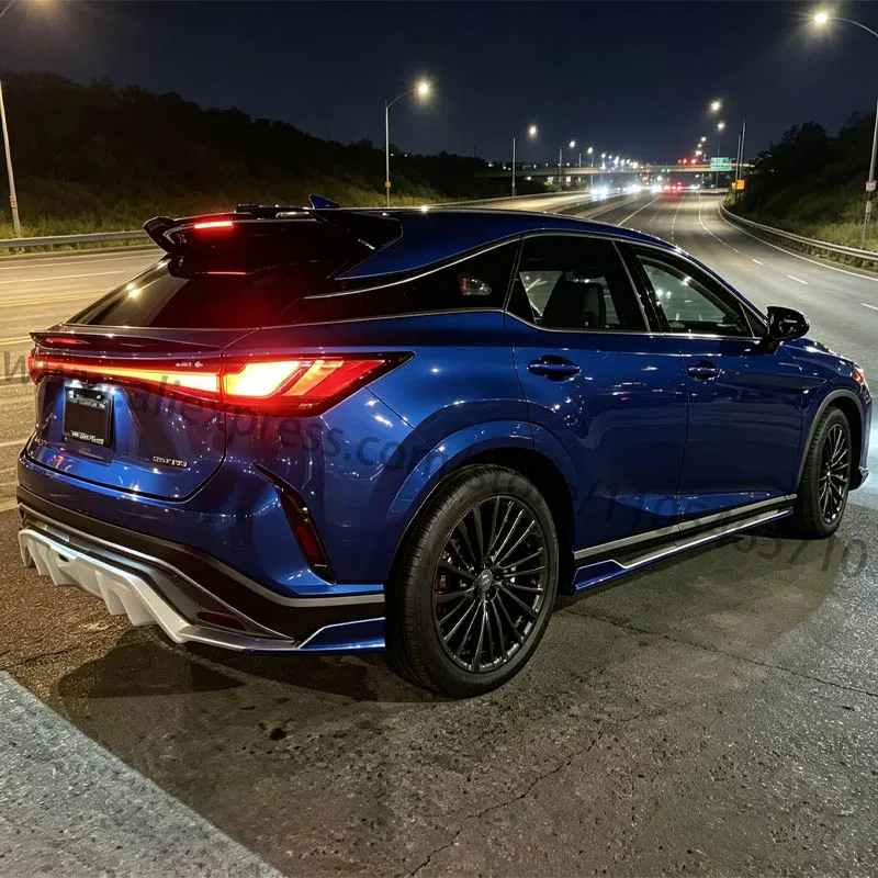 Фото Для Lexus RX500h F Sport 2023 года: полный комплект обвеса из карбона, карбоновый спойлер RX, задний диффузор, боковые пороги. №4
