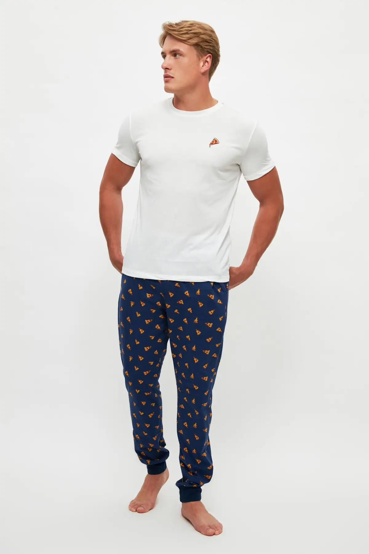 

Trendyol Pizza Printed Knitted Pajamas Set THMSS21PT1090