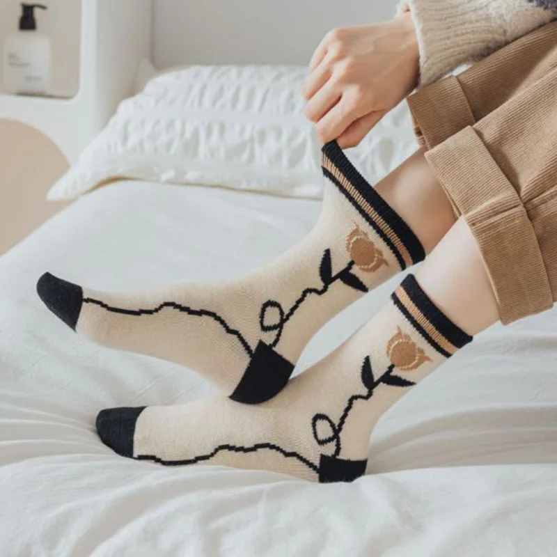 5 Pairs Keep Warm Wool Socks For Women Vintage Print Cashmere Long Winter Kawaii Socks Fashion Soft Leg Warmers Chausette Femme