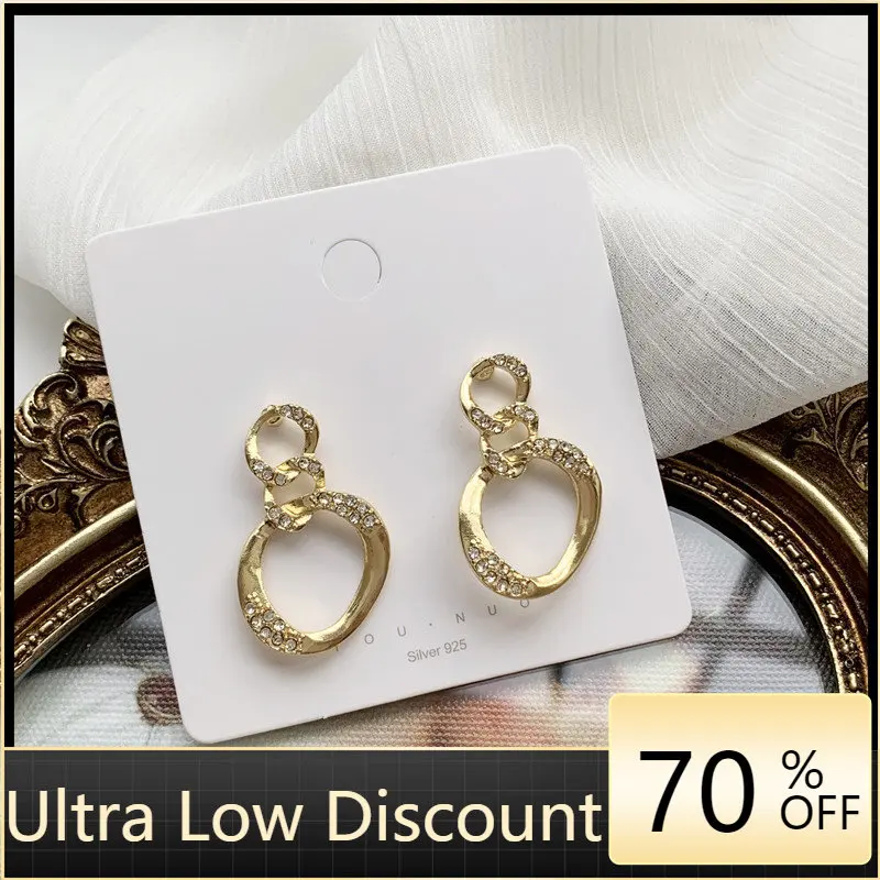 

Geometric Retro Metal Chain Korea Fashion Stud Earrings Women Personality Gold Pendant Earrings Party Jewelry