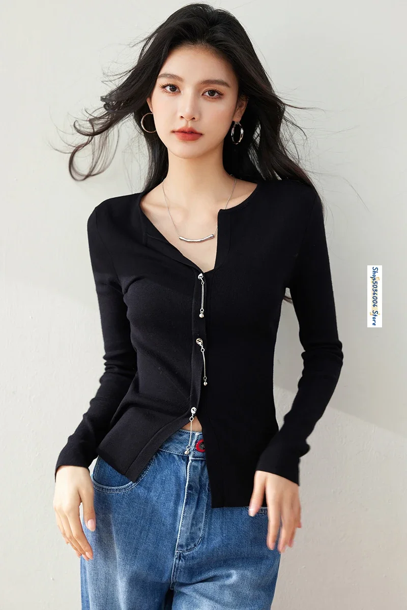 Черный тонкий вязаный свитер с v-образным вырезом и длинными рукавами женские