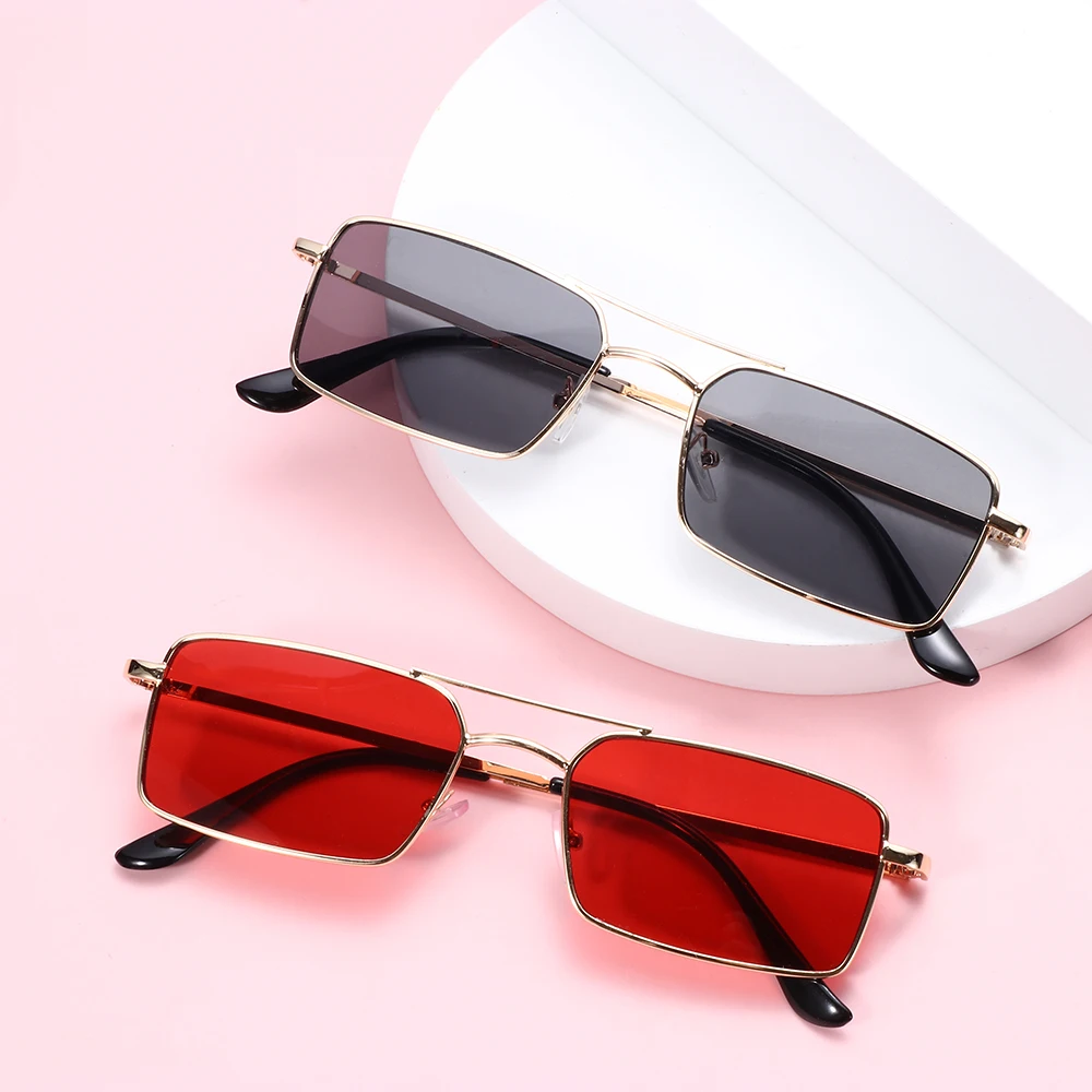 

Солнцезащитные очки в винтажном стиле UV400 для мужчин и женщин, маленькие зеркальные солнечные аксессуары в металлической квадратной оправе