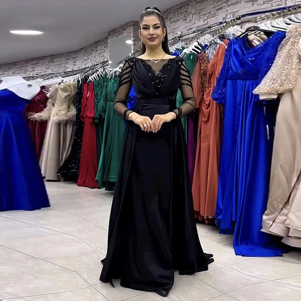 

Женское атласное платье-трапеция, с длинным рукавом и бусинами