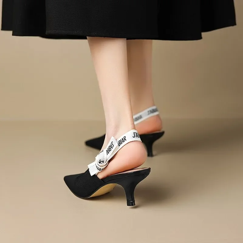 Женские туфли на каблуке-шпильке