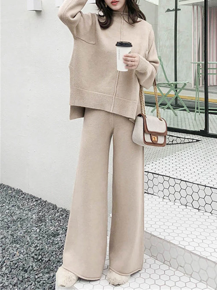 Женский вязаный комплект из двух предметов теплый пуловер с высоким воротником и