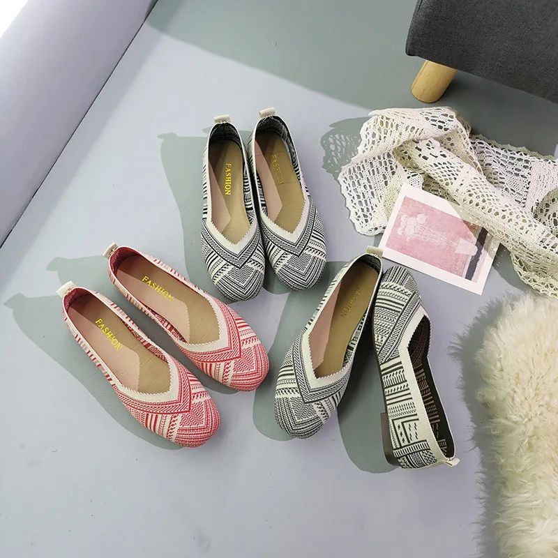 Flat Casual Shoes Ladies New Mesh Breathable Sneakers Women Breathable Light Slip on Loafers Socks Shoes Women Zapatillas Mujer