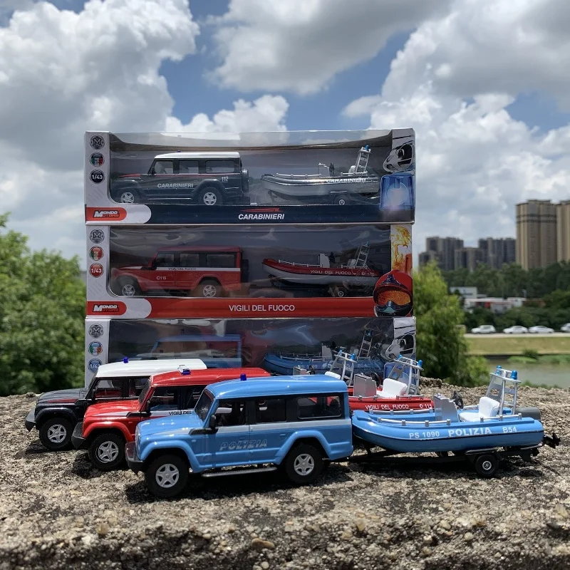 Модель внедорожника из сплава с имитацией прицепа для пожарной службы 1/43