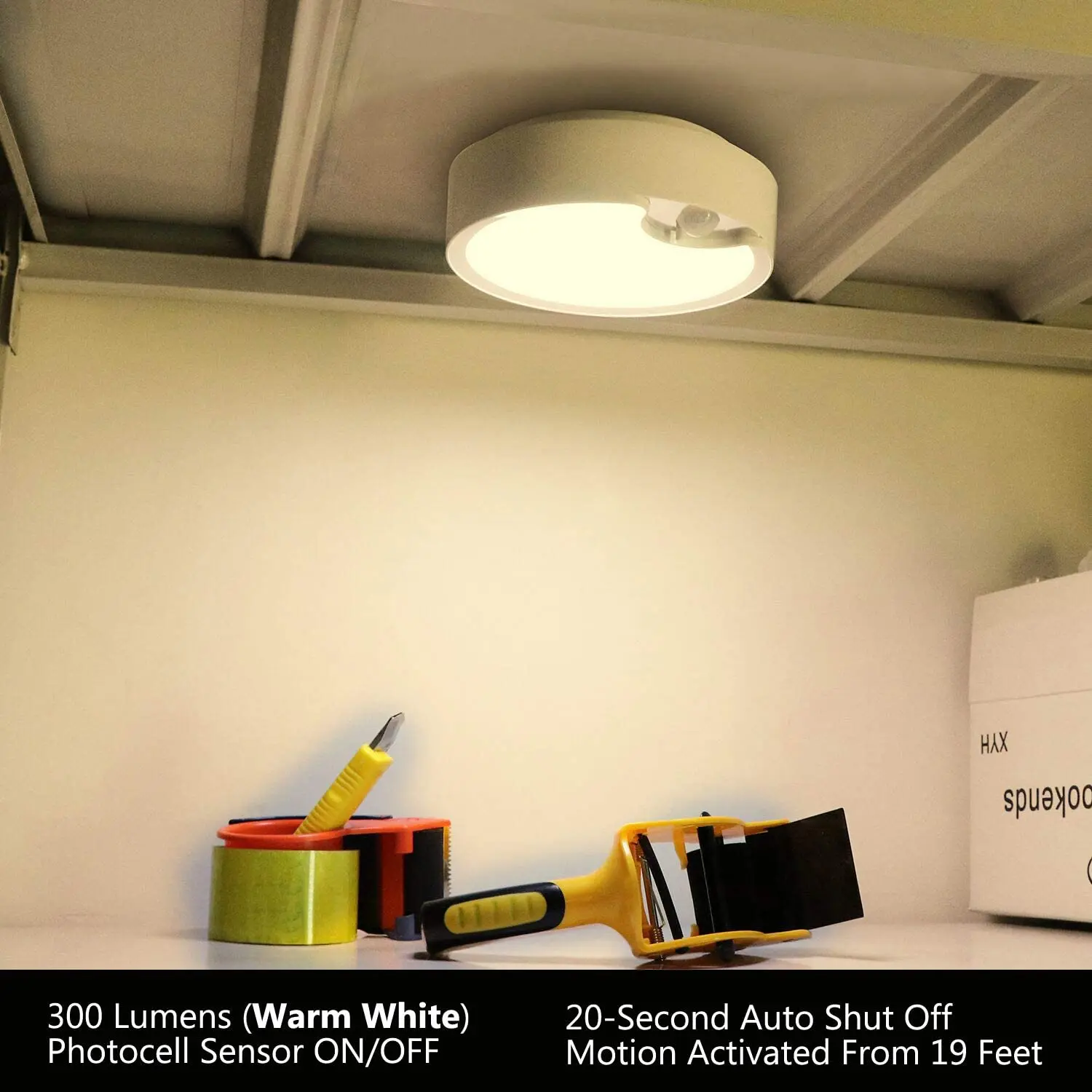 Потолочный светильник с датчиком движения на батарейках 80 светодиодов ультра