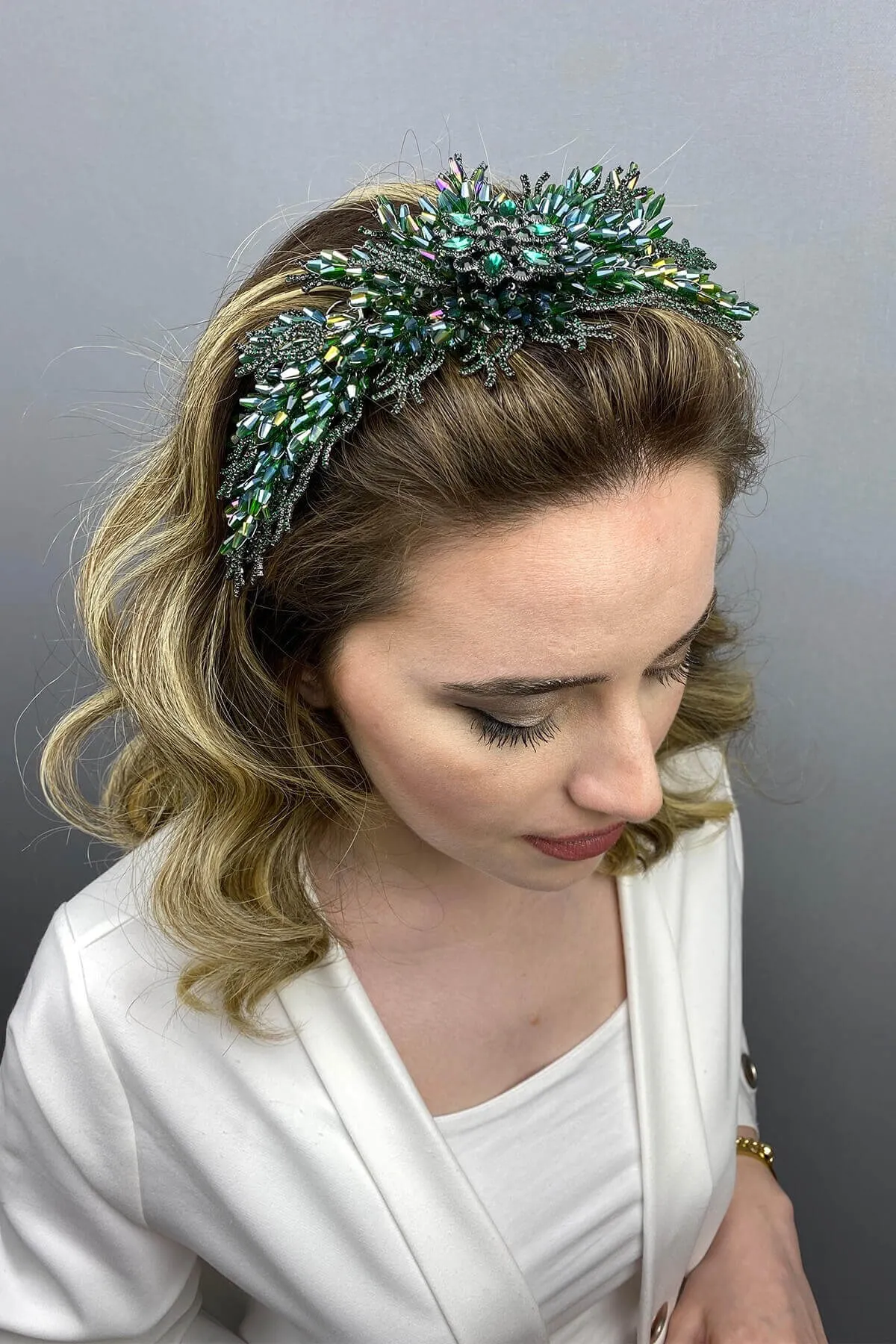 

Корона из хны для невесты модели Green Alya