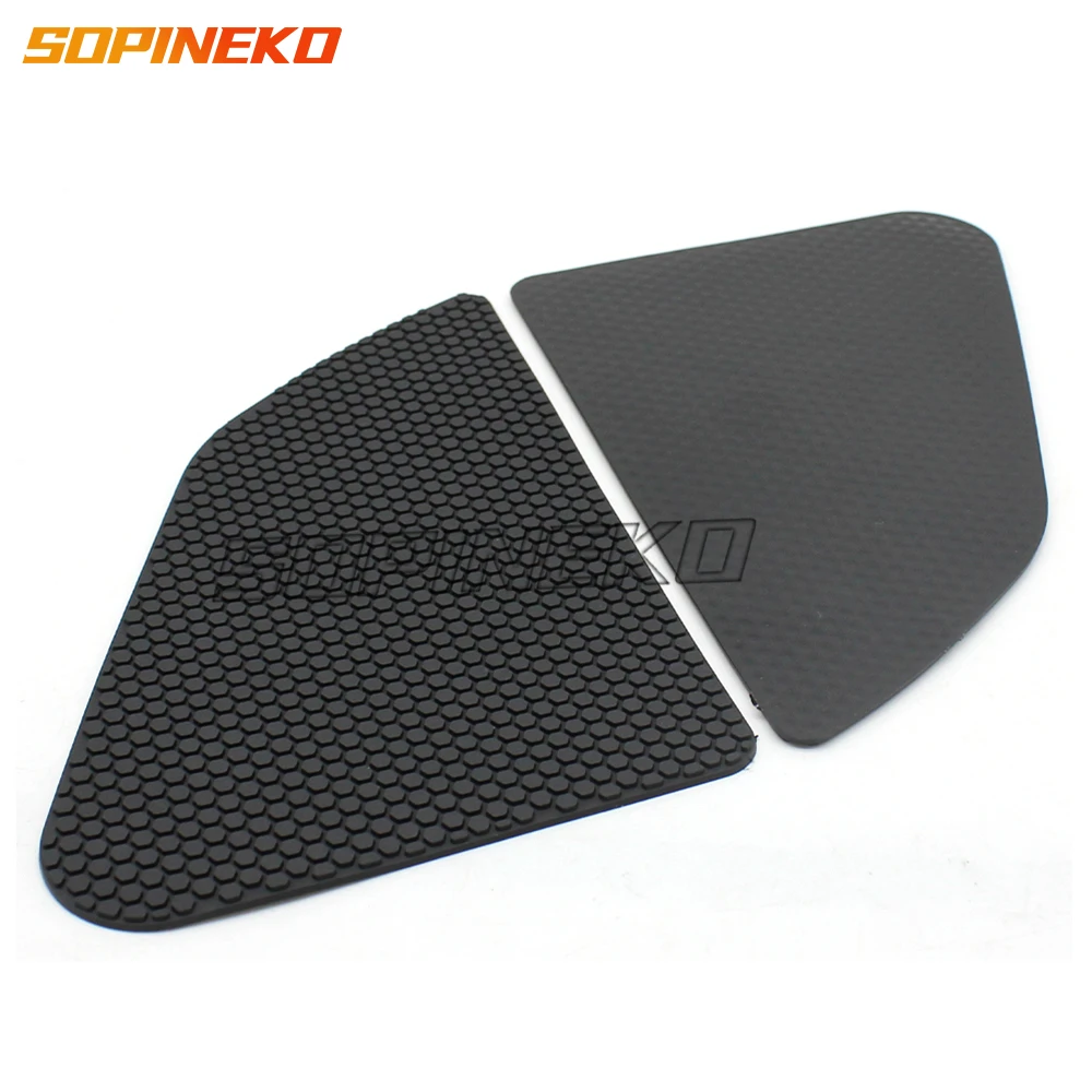 Рисунок 4 - Аксессуары DesertX для мотоцикла