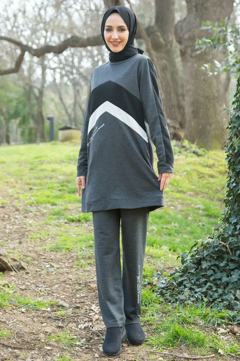 

Sports Couple Suit Tracksuit Suit Black White Striped Double Hijab Couple Suit Women Islamic Clothing Two Piece Casual Stylis