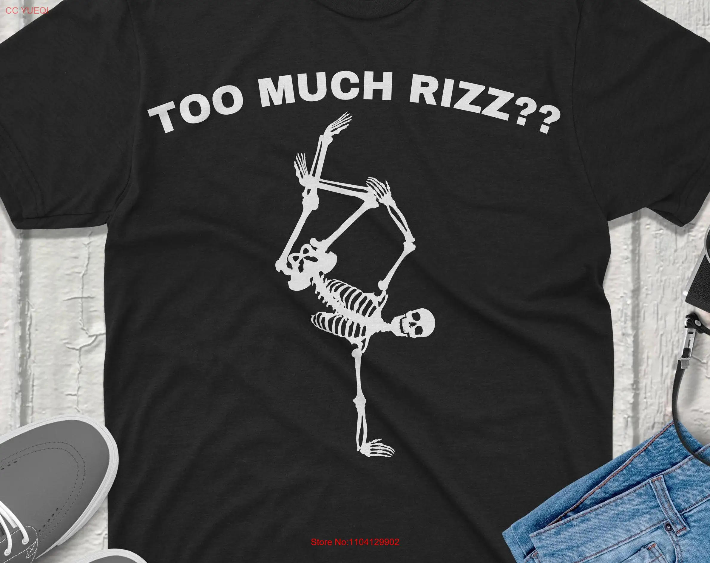 Футболка Too much Rizz с забавным скелетом и мемом железная дымно специальная одежда