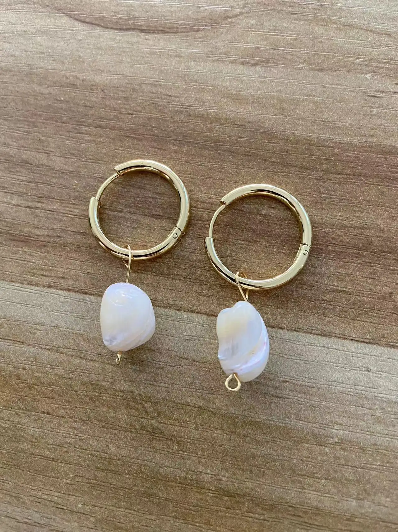 

Circle Earrings For Women Vintage Punk Baroque Pearl Earrings Stainless Steel Ear Clip Women Jewelry Imitation Pearl Gift Mujer