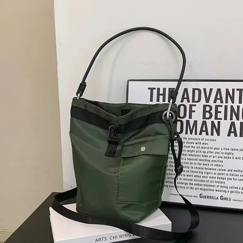 Новые лаконичные нейлоновые универсальные женские сумки на плечо молнии 2024