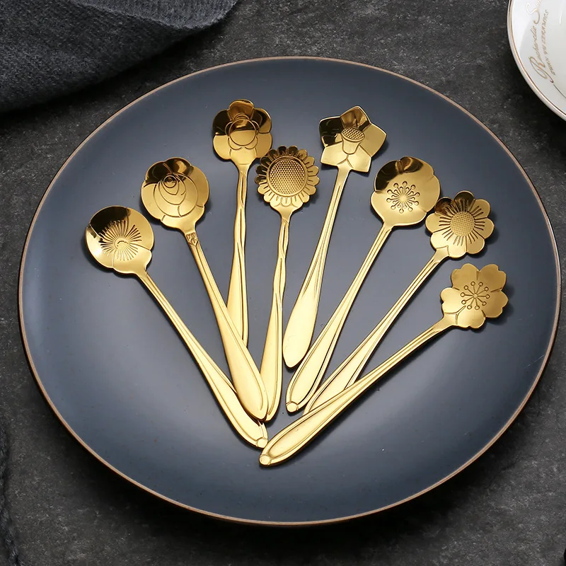 

8Pcs Flower Spoon Set Long Handle Ice Cream Dessert Spoon Small Teaspoon Coffee Spoon Gold Vintage Teaspoons Drink Tableware