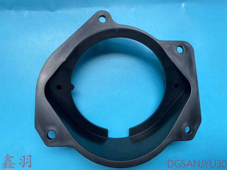 

Кронштейн PAJERO V93V97V87, центральный динамик FR 8720A063