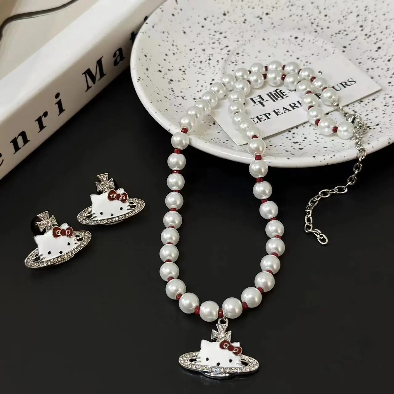 Новинка 2024 серьги Сатурн Hello Kitty аниме милый бант планета свет роскошное
