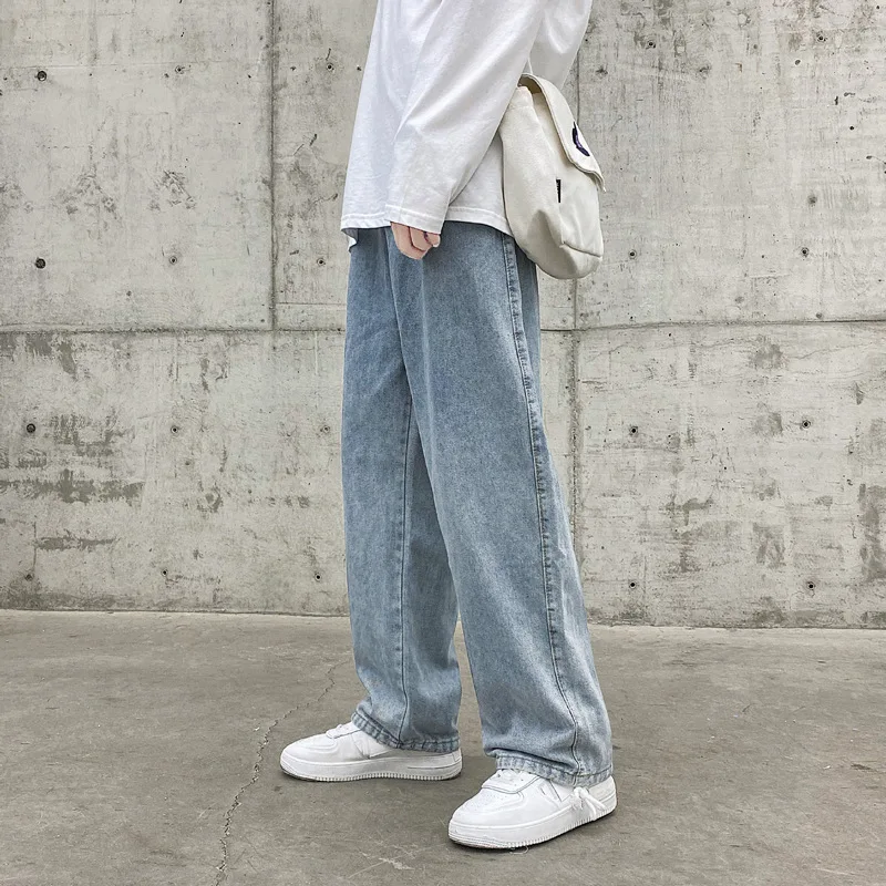 

Джинсы мужские с поясом на резинке и широкими штанинами