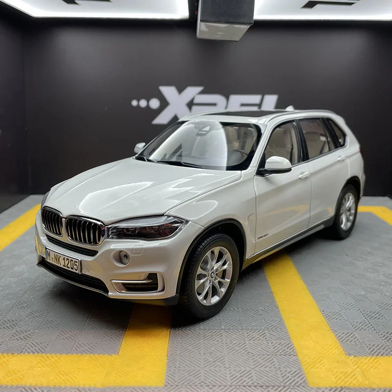 Коллекция полноразмерных моделей автомобилей из сплава Paragon 1:18 X5 F15