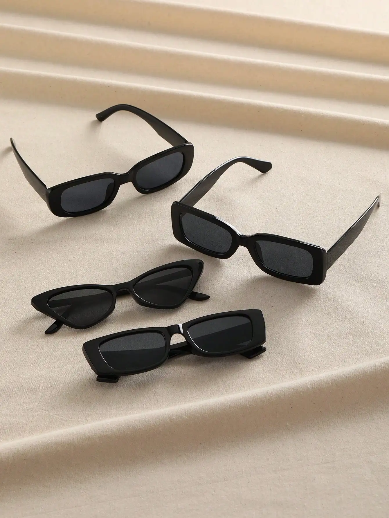 4 шт. солнцезащитные очки в пластиковой оправе