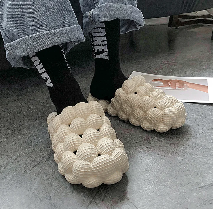 Тапочки из ЭВА классные летние модные дизайнерские мягкие спортивные тапочки с