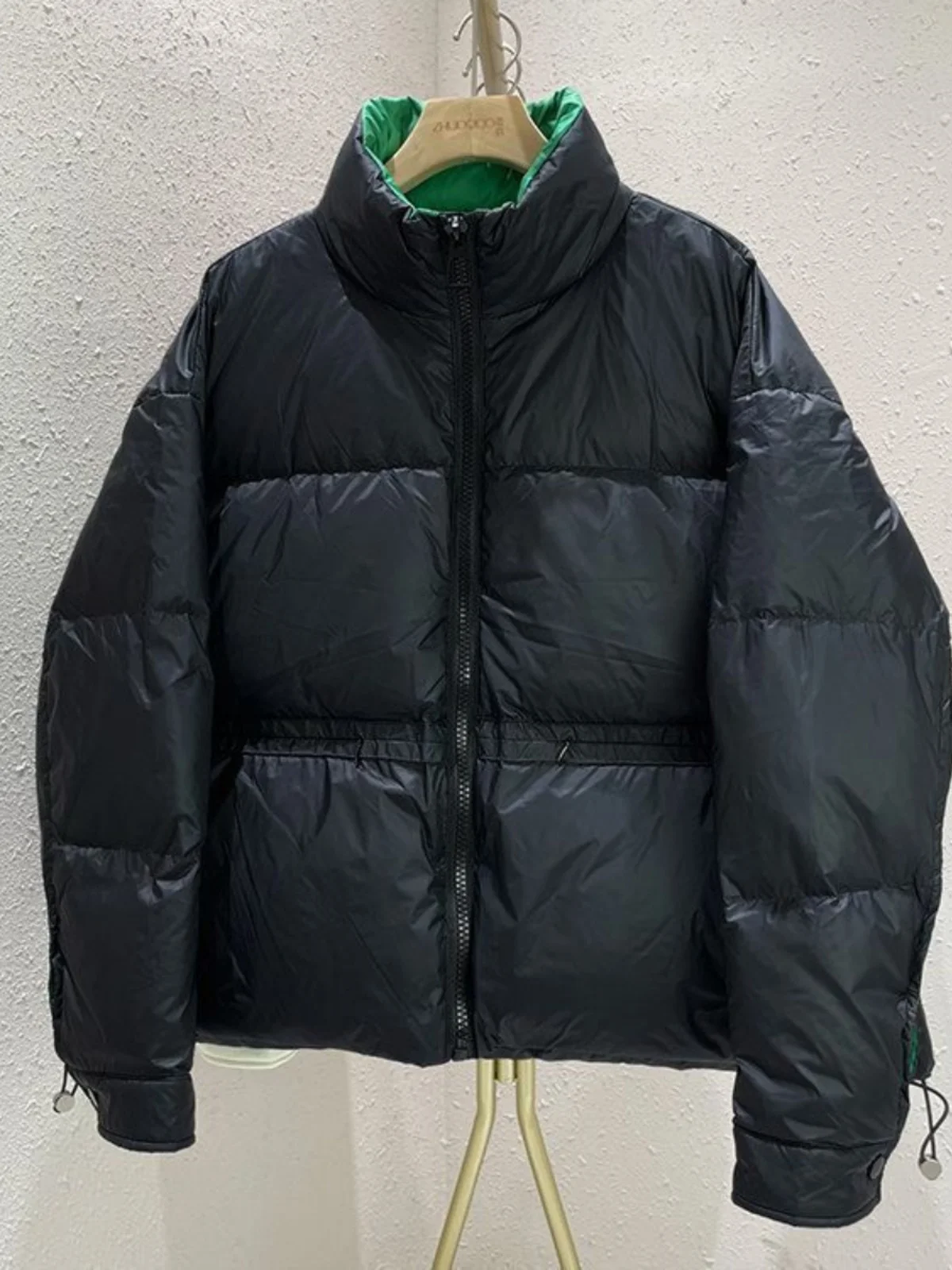 Модный свободный пуховик женский короткий 2024 зимняя новинка маленькое