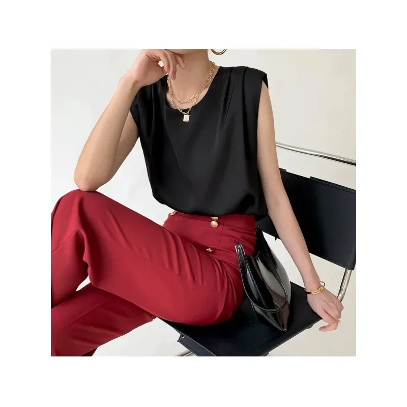 Лето 2024 новая модная футболка без рукавов с круглым вырезом женская летняя