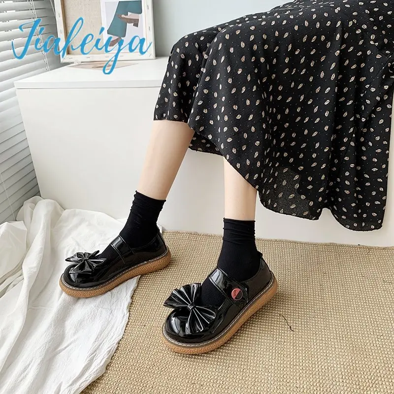

2022 Women's New Flat Shoes Comfortable Non-slip Wear-resistant Buckle Trendy Round Toe Popular Mary Jane Women's Shoes
