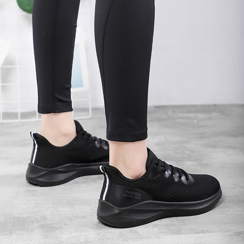 Casual Walking Shoes for Women Lightweight Lace-up Outdoor Sports Shoe Mesh Breahtable Plat Footwear White Tennis Trianers