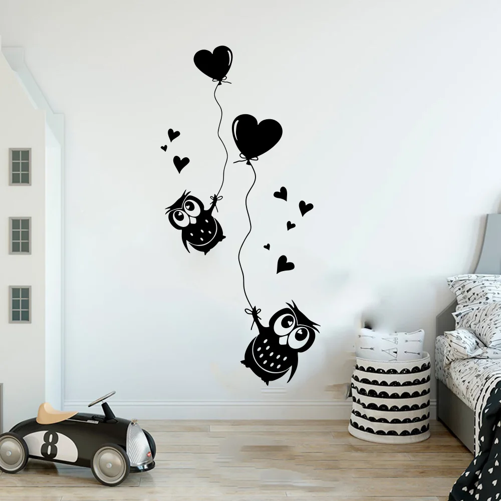 

Cartoon Flying Owl with Balloon Heart Wall Sticker Baby Nursery Kids Room Bird Sky Animal Wall Decal Bedroom Vinyl Home Decor