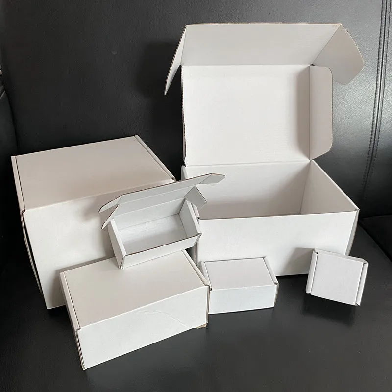 

10Pcs/lot Festival Party White Gift Box 3-layer Corrugated Harden Carton Small Shipping Box DIY Christmas Gift Packing Boxes