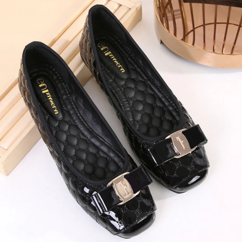New 2023 Women's Flat Shoes Designer Shoes Woman Luxury Moccasins Fashion Shallow Mouth Women Flats Office Ladies Shoes