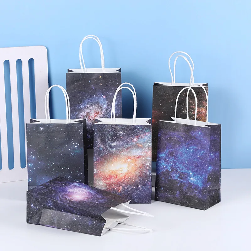 

Star Gift Bag Handles Black Kraft Paper Gold Heart Gift Bags Party Shopping Bags For Birthday Party Wedding 15x8x21 Cm