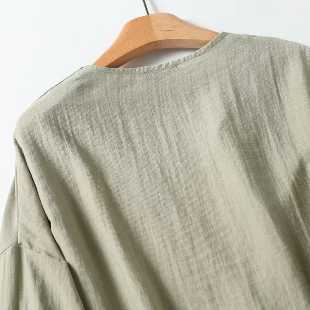 Женское кимоно с V-образным вырезом длинными рукавами и завязками