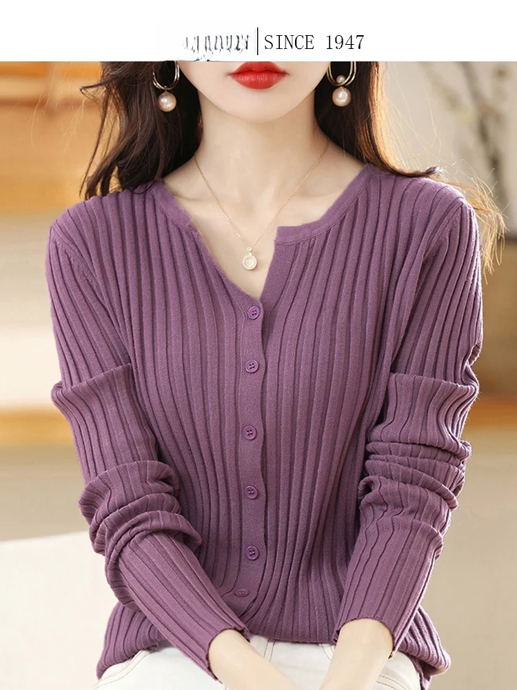 Вязаный женский кардиган Cartelo с v-образным вырезом из крокодиловой кожи осень 2023