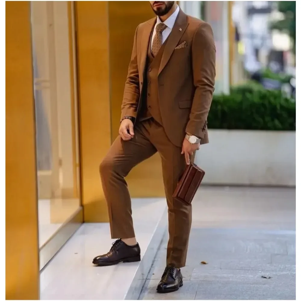 Коричневый мужской костюм Slim Fit из трех предметов: пиджак + жилет брюки с