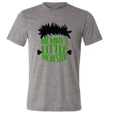 Футболка для мамы с маленьким монстром галоуин трюк или лечение