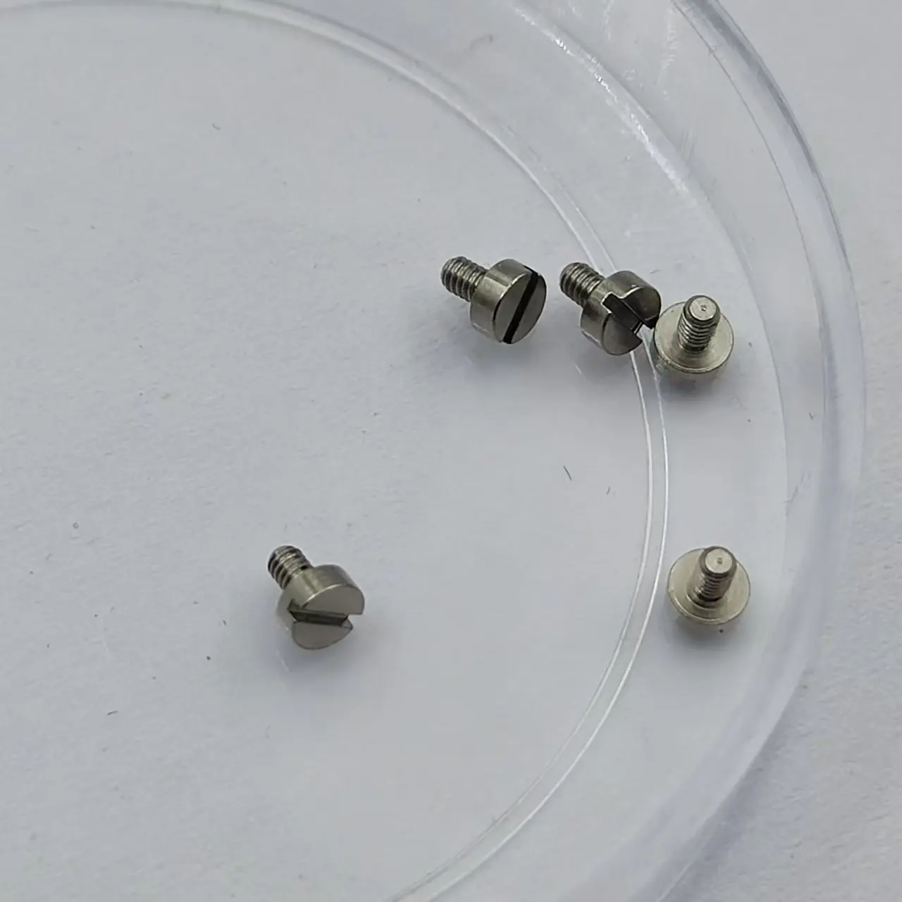 Винты задней крышки аксессуаров для часов подходят винтов ремня H. UBLOT E.xplosion винт 2