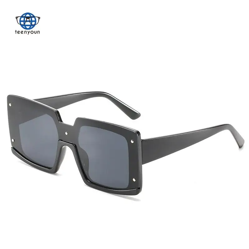 

Teenyoun New Frame Sunglasses French Fashion Brand Same Sun Glasses Punk Frame Rivet Black Glasses