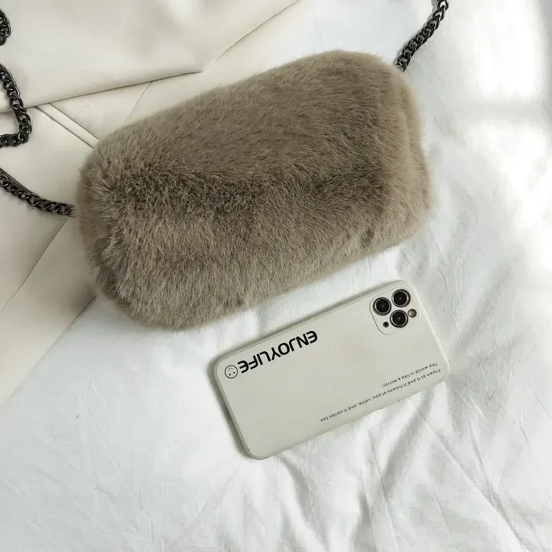 Рисунок 3 - Зимняя новая плюшевая сумка 2023ins