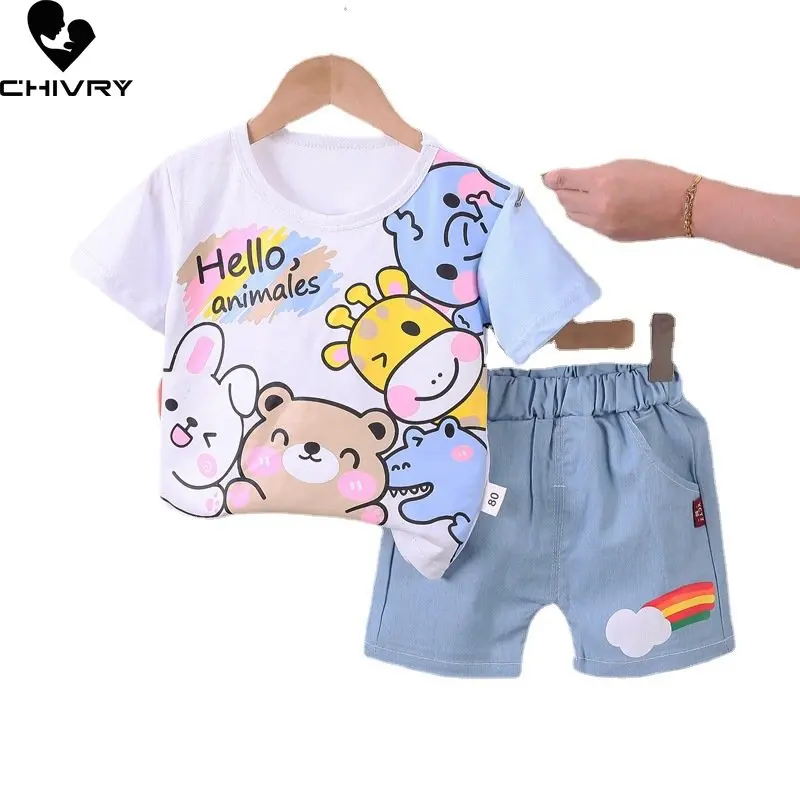 

Новинка 2023, летние милые топы с коротким рукавом и круглым вырезом для маленьких мальчиков с рисунками из искусственной кожи и джинсовыми шортами, модные комплекты одежды для мальчиков