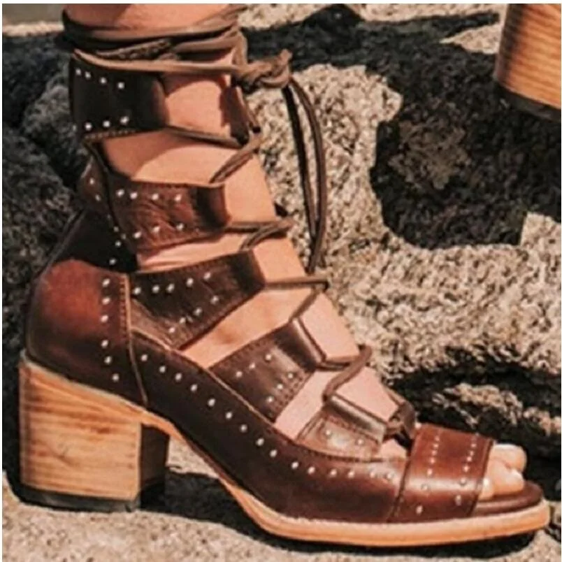 

Женские босоножки с заклепками, босоножки на массивном каблуке с ремешком с прорезями в европейском и американском стиле, Повседневная мод...