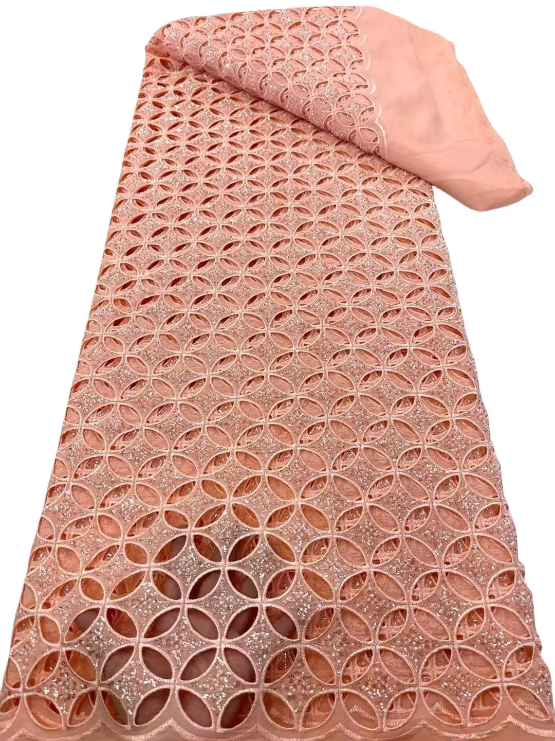 Рисунок 4 - 2024 г., новейшая изящная вышивка