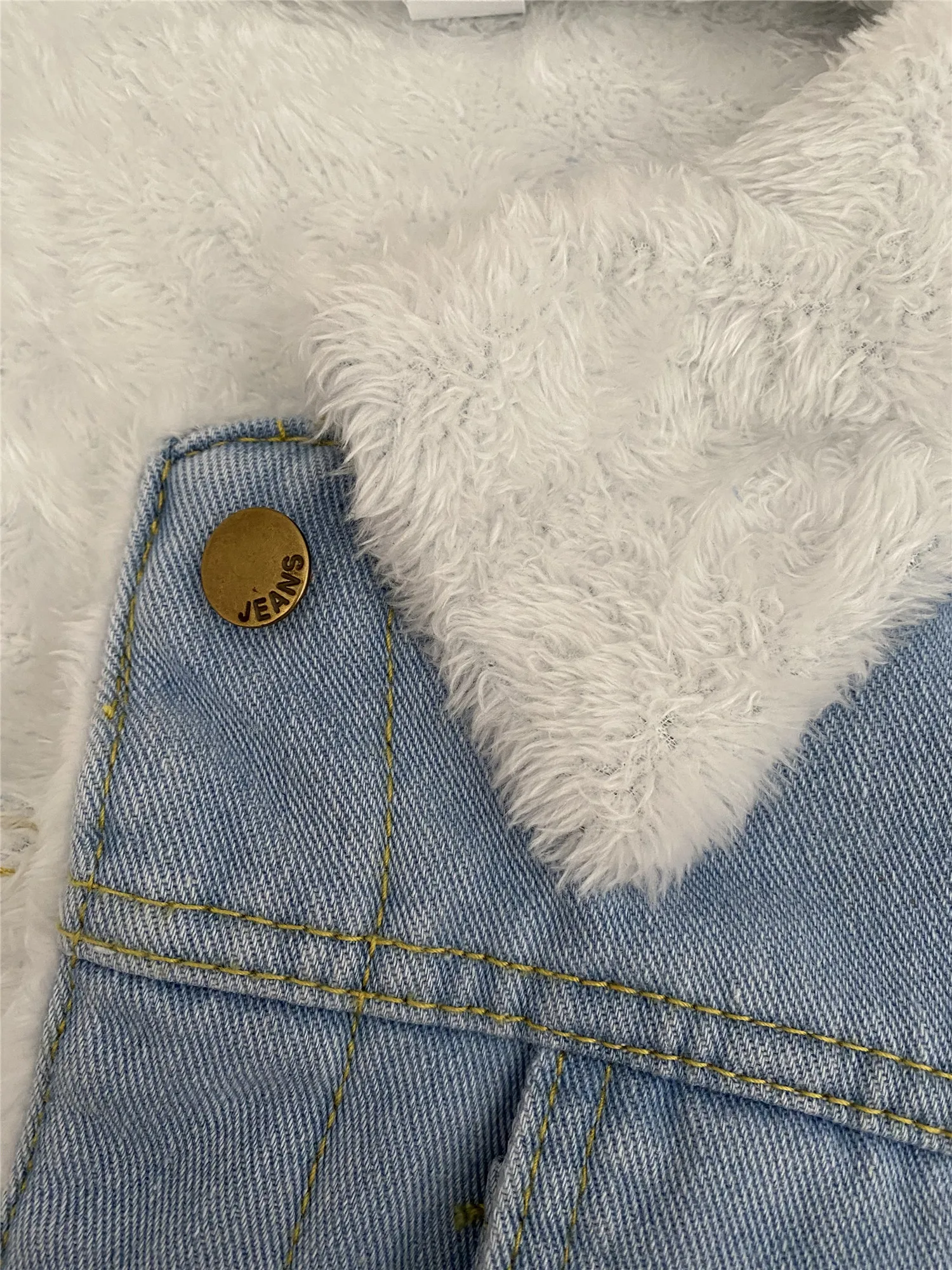 Зимняя джинсовая куртка для женщин бархатная Толстая свободная короткая из