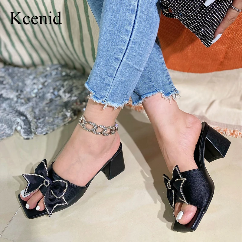 Женские мюли на квадратном каблуке с кристаллами