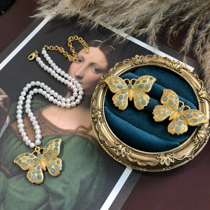 

Vintage Butterfly Earrings Necklace Antique Court Style Electroplated Real Gold Light Blue Gradient Pearl Necklace Stud Earr Jew