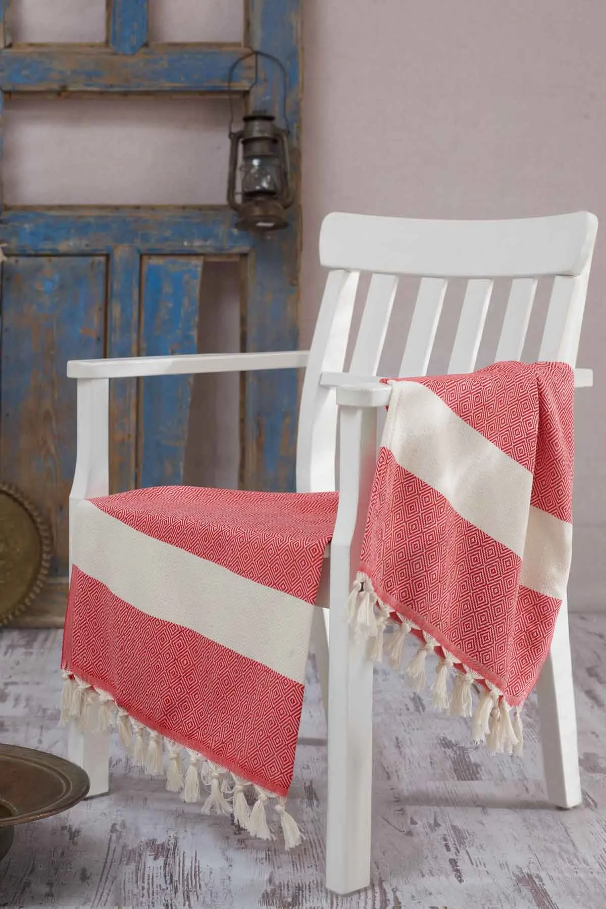 

Beach Towel Loincloth Acoustic Cover Diamond Red AL5097 Soft Textured Water Absorbing Quick Dry